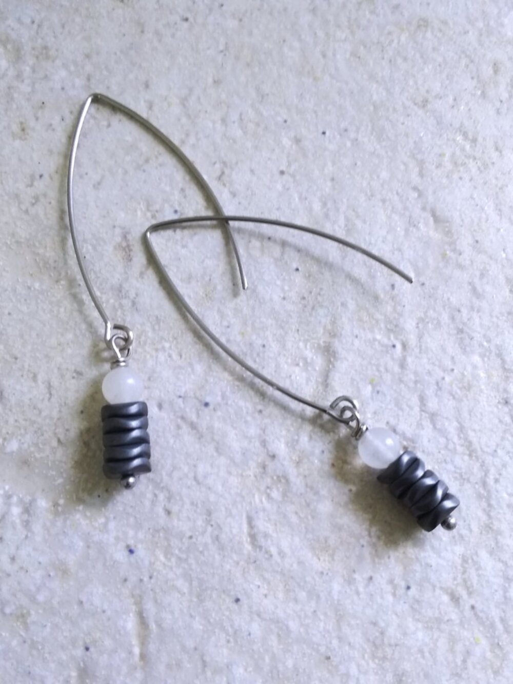 Minimalist Edgy Stylishly Chic! Hematite & White Agate Dangle Stack Earrings